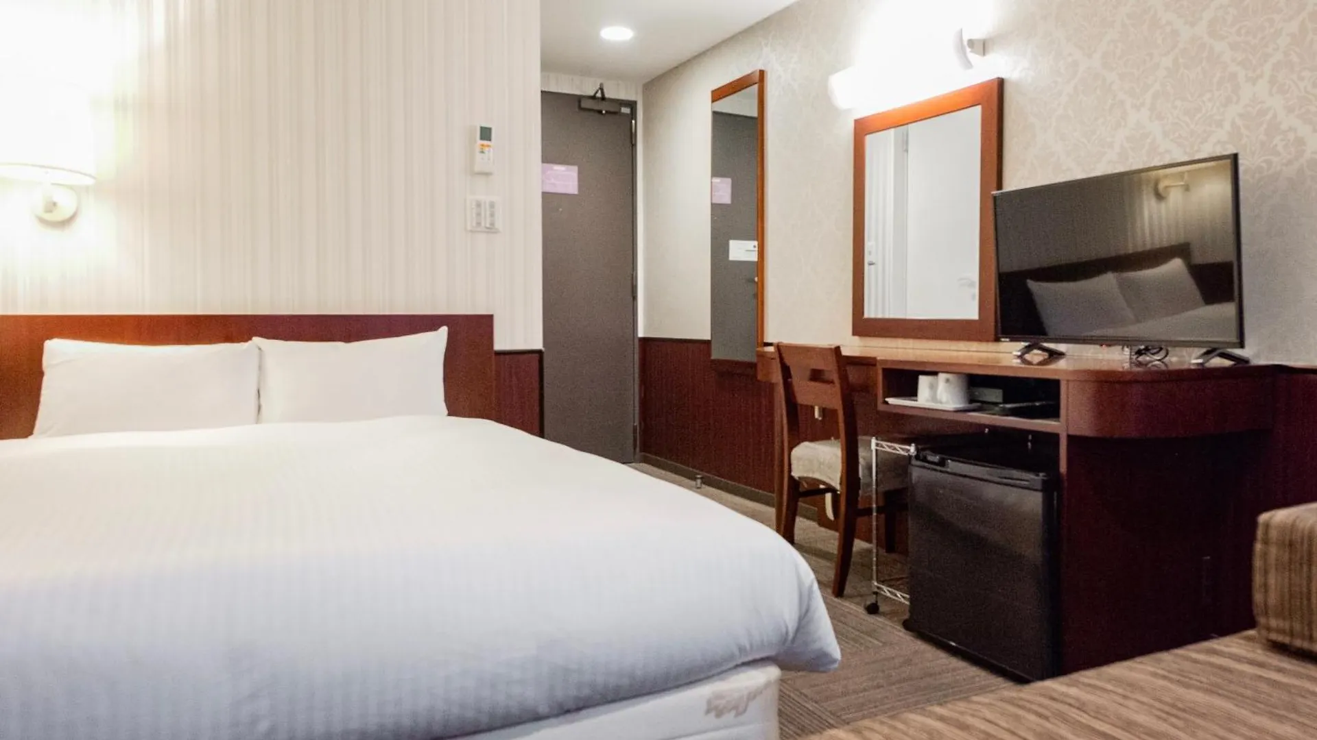 Hotel Hillarys Osaka