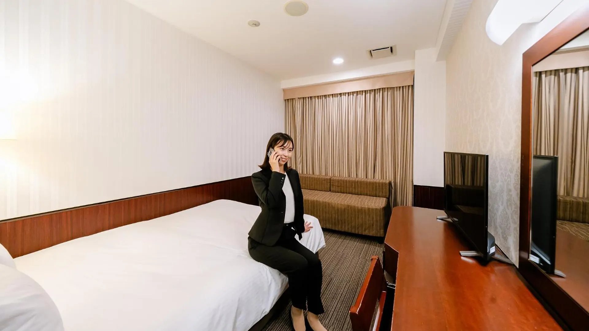 Hotel Hillarys Osaka