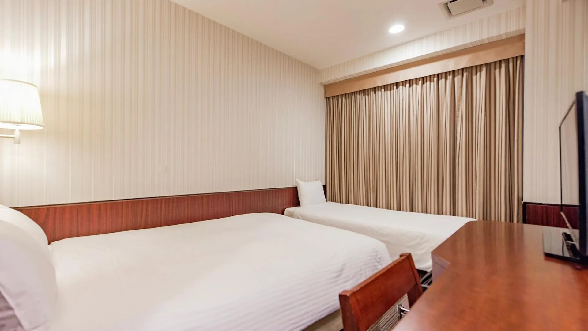 Hotel Hillarys Osaka Japonia